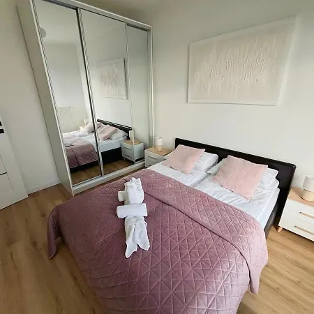 Przestronny 50m2 Ochota Darmowy Parking Balkon *