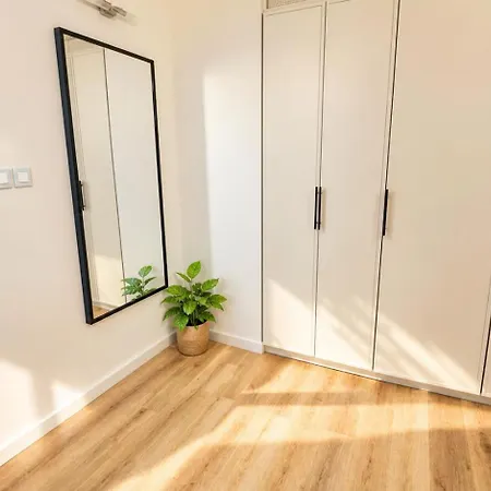 Przestronny 50m2 Ochota Darmowy Parking Balkon Varsovia